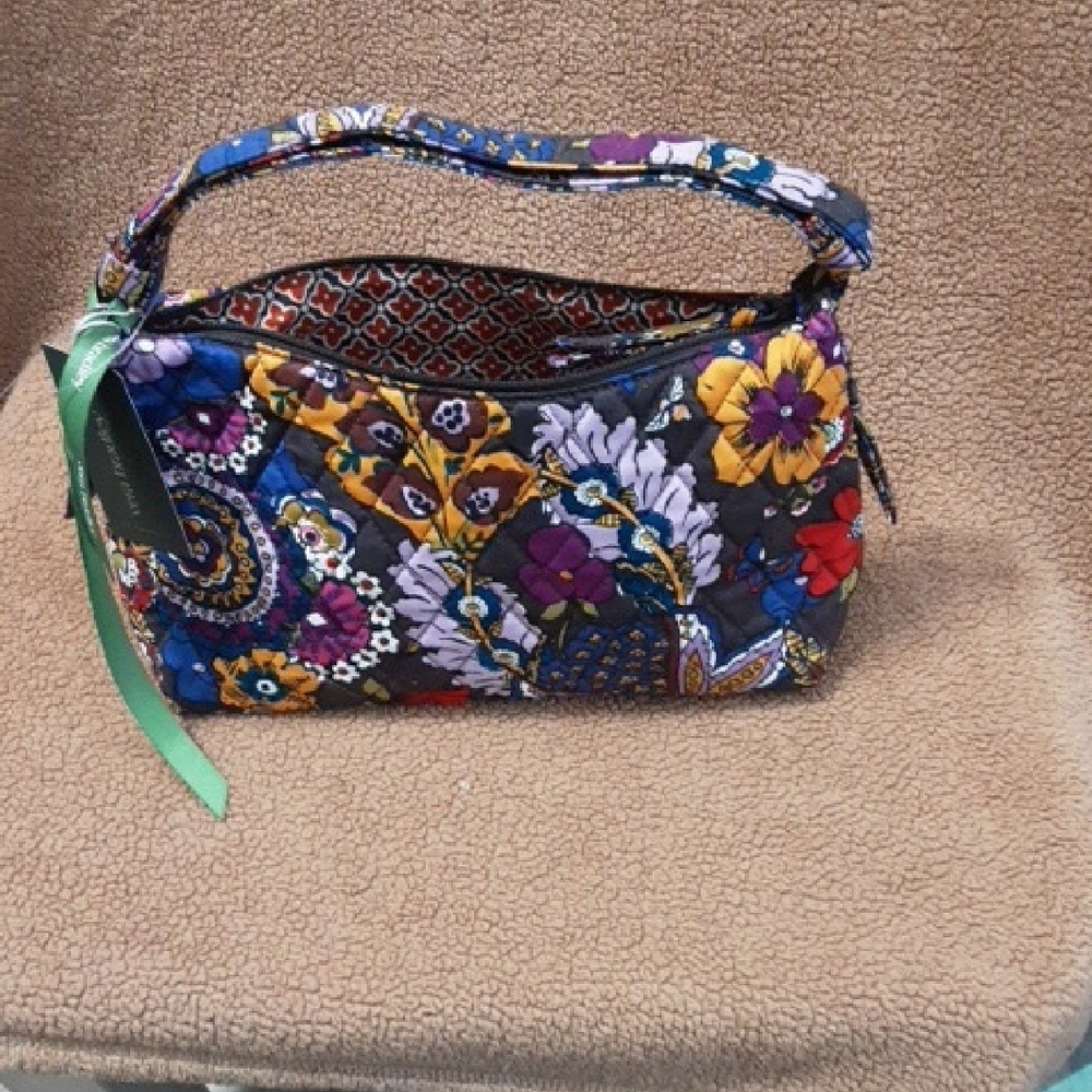 Vera Bradley Floral Patterned Shoulder/Crossbody Bag – Quilted Cotton – Lightwei
